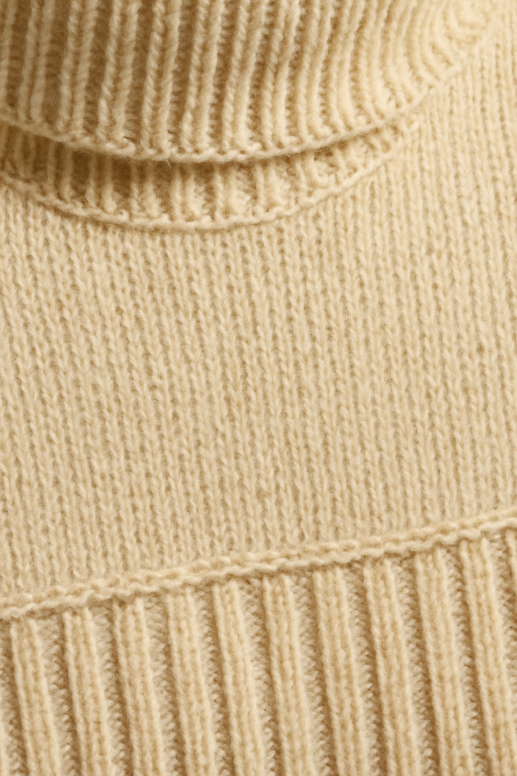 Dune Cable-Knit Wool Turtleneck Sweater