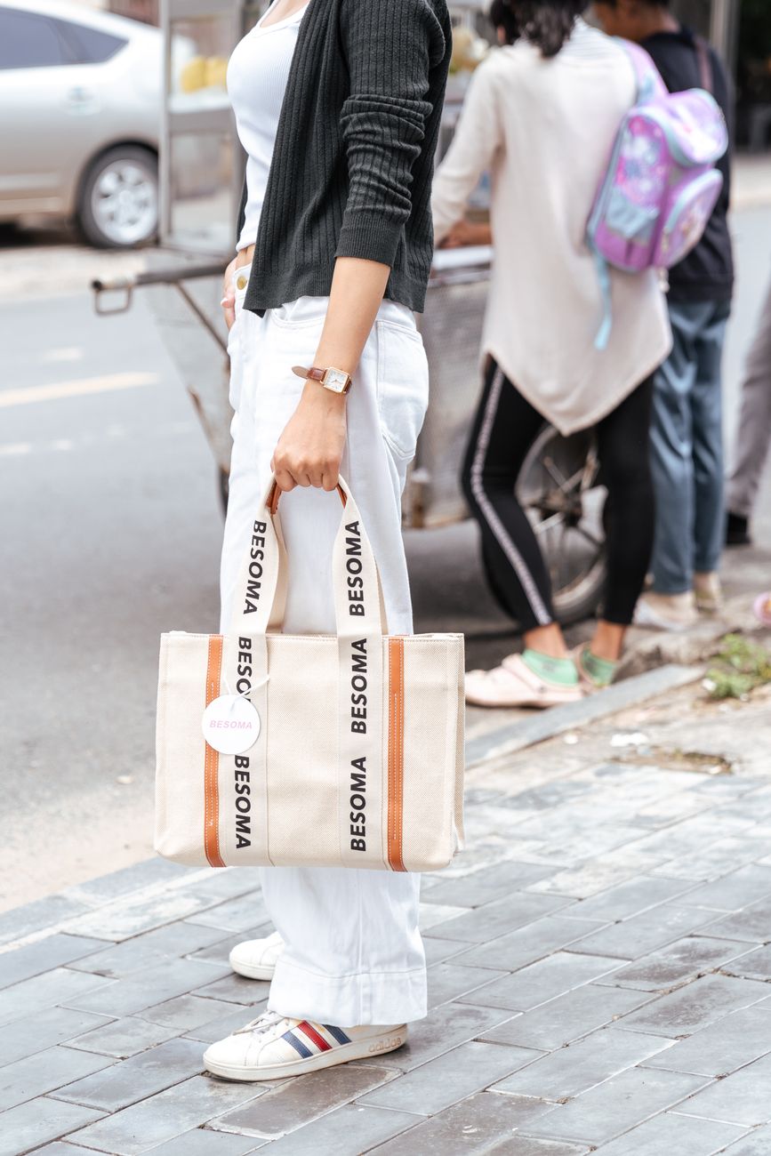 coastal-canvas-leather-clutch-1129