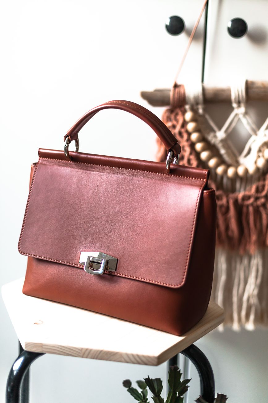 dune-vegan-leather-leather-clutch-1130