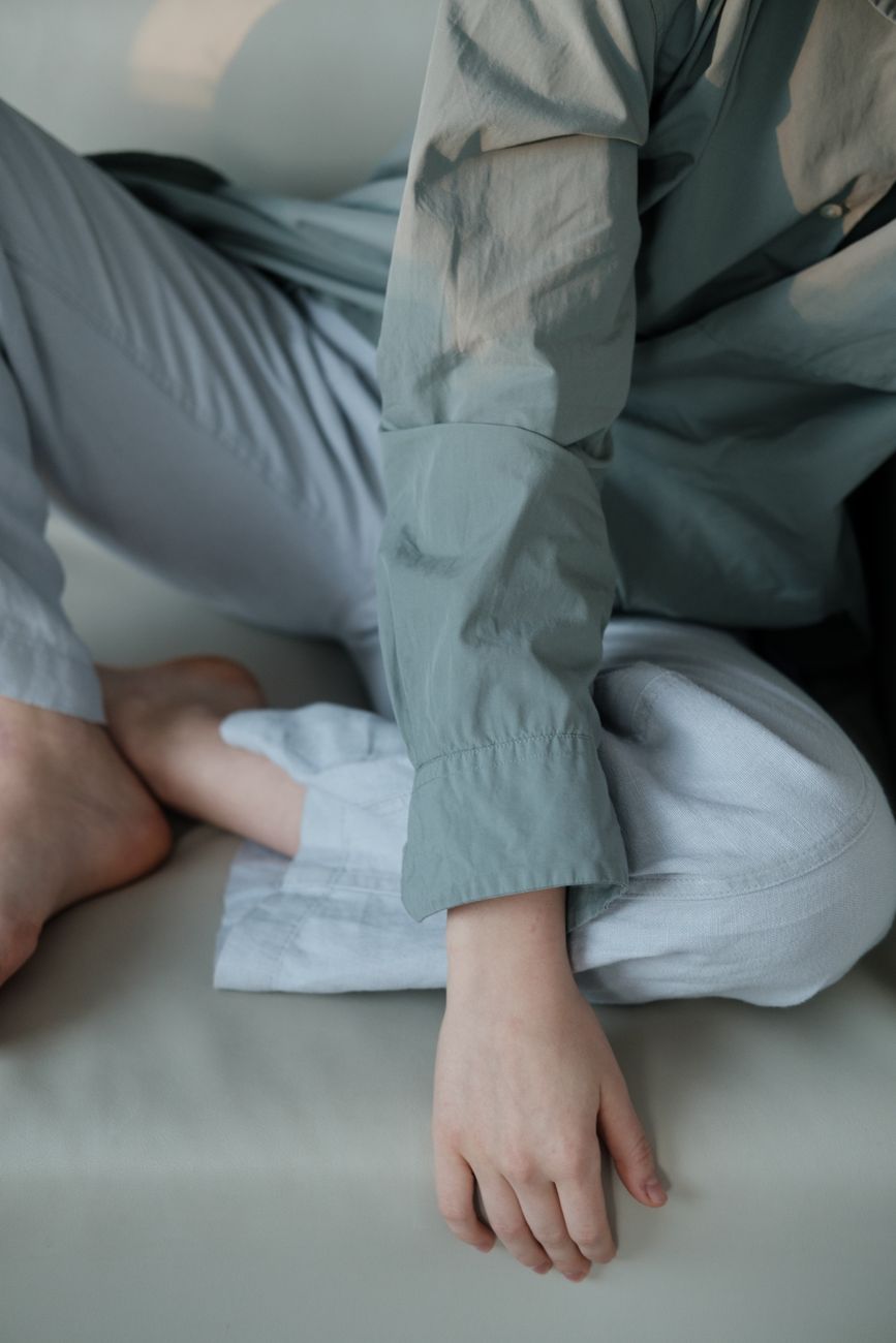 Coastal Linen Pleated Trousers