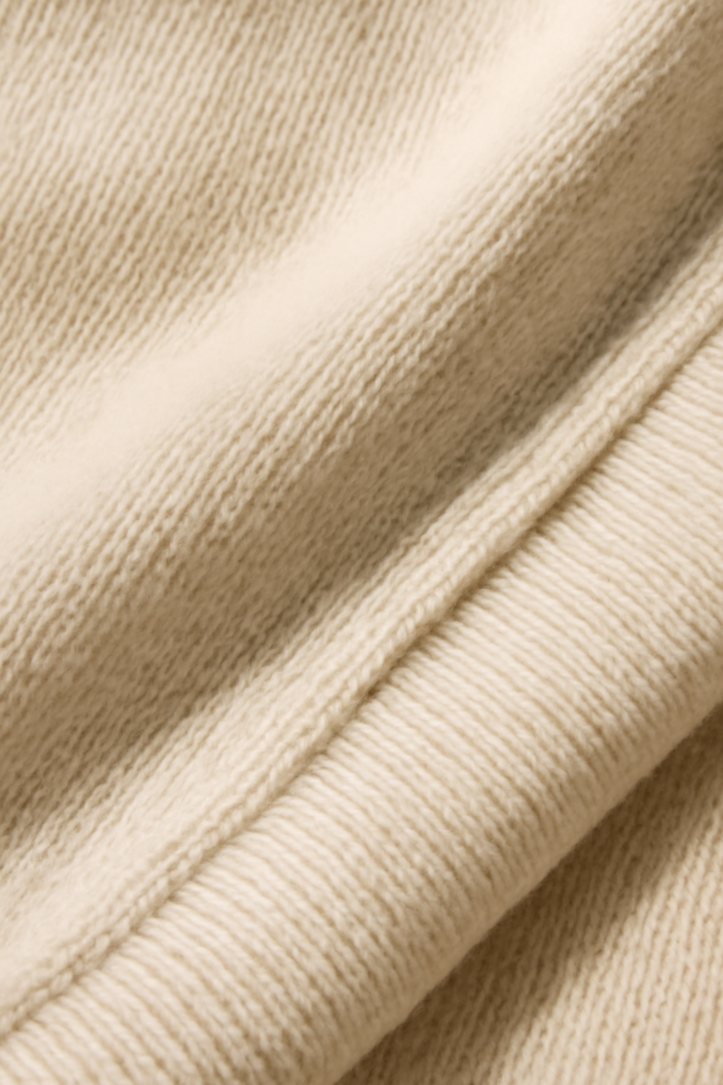 Sagres Fine-Gauge Merino Cable-Knit Sweater